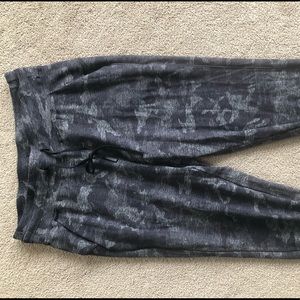 Lululemon Ready to Rulu Joggers Camo